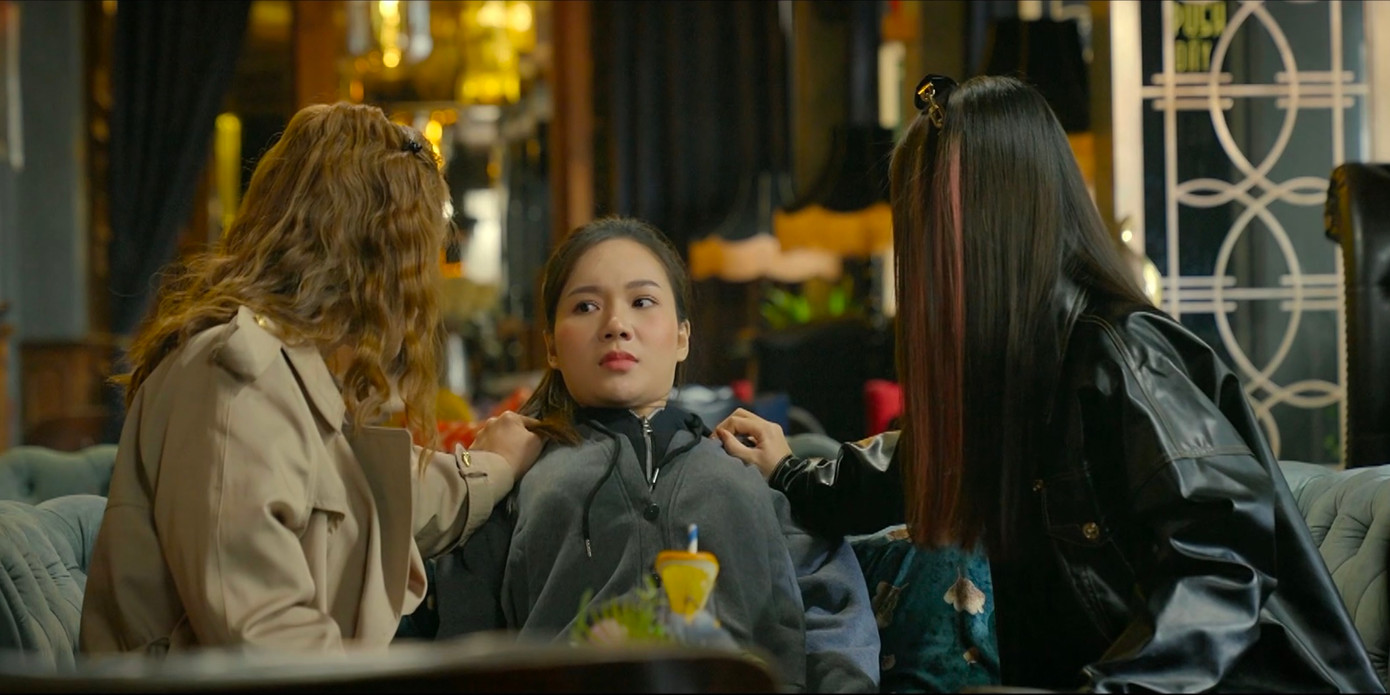 Hà và Trâm Anh rất ăn ý khi ra tay với tiểu tam Hà và Trâm Anh rất ăn ý khi ra tay với tiểu tam