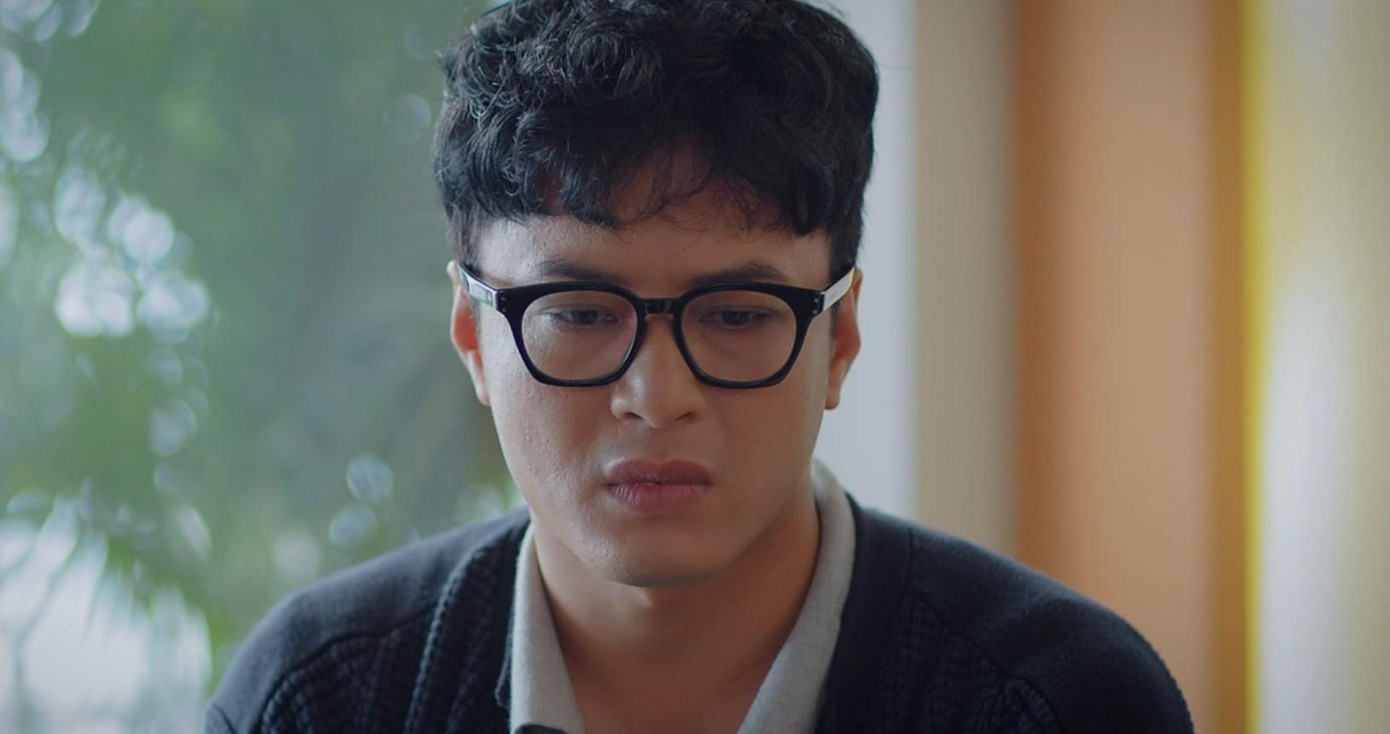 Nhân vật của Hồng Đăng rời đi một cách từ từ