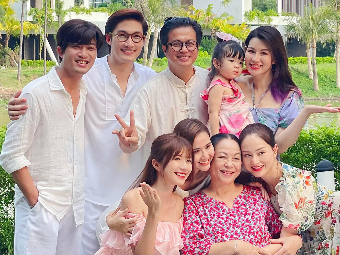 Biên kịch Thu Thủy vẫn tiếc nuối vì đoạn kết lẽ ra trọn vẹn hơn. Biên kịch Thu Thủy vẫn tiếc nuối vì đoạn kết lẽ ra trọn vẹn hơn.