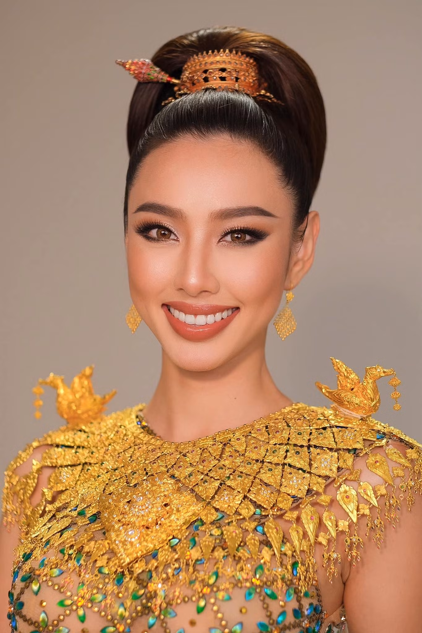Thùy Tiên tự nhận mình còn nhiều nét chưa đẹp Thùy Tiên tự nhận mình còn nhiều nét chưa đẹp