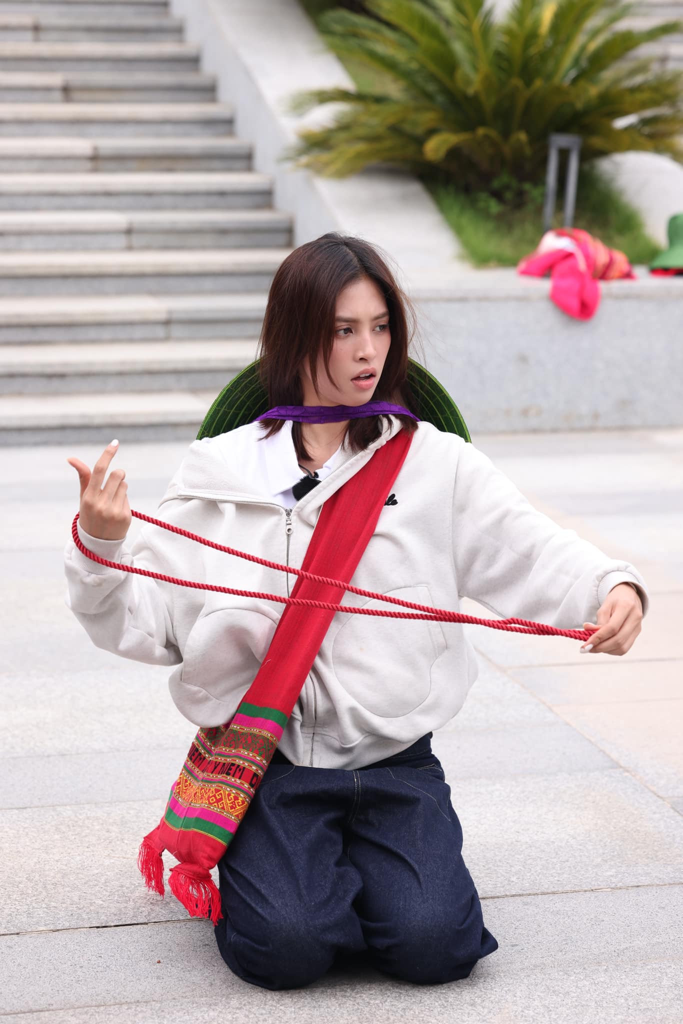 Tiểu Vy thường chỉ trang điểm nhẹ nhàng khi tham gia show thực tế. Tiểu Vy thường chỉ trang điểm nhẹ nhàng khi tham gia show thực tế.