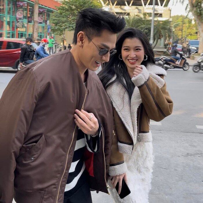 Isaac và Phương Nhi được người hâm mộ khen rất đẹp đôi.
