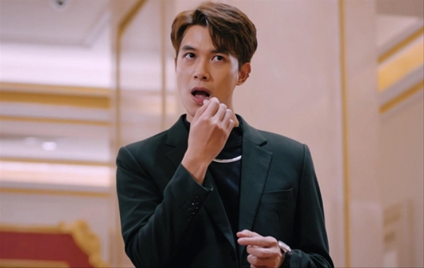 Anh Tú đẹp trai ngời ngời trong Siêu Lừa Gặp Siêu Lầy. Anh Tú đẹp trai ngời ngời trong Siêu Lừa Gặp Siêu Lầy.