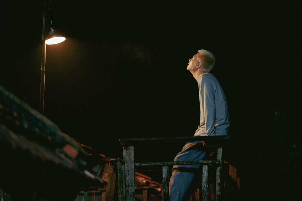 Anh Tú chủ động cắt tóc ngắn cho hợp với tính cách nhân vật. Anh Tú chủ động cắt tóc ngắn cho hợp với tính cách nhân vật.