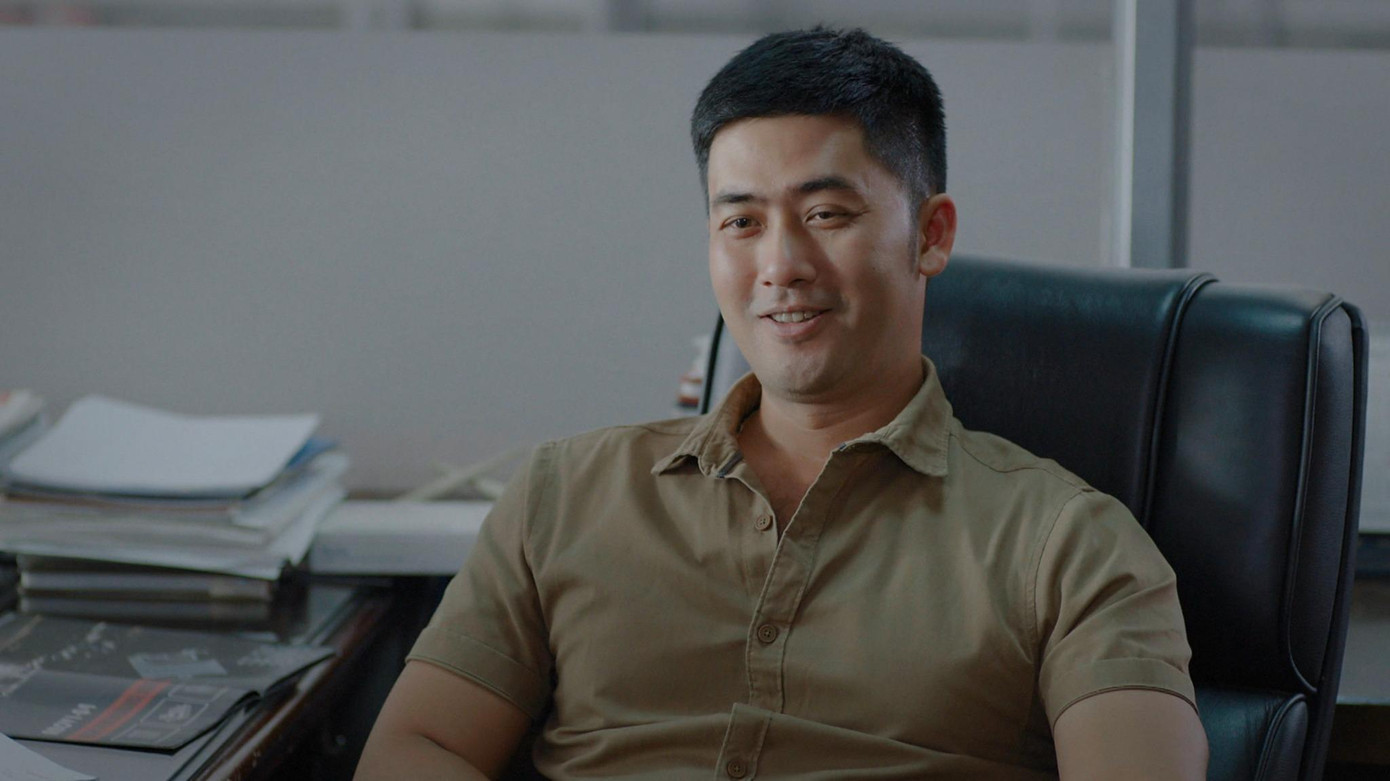 Lần đầu Khải cười trên phim là khi nhắc tới Sơn Ca Lần đầu Khải cười trên phim là khi nhắc tới Sơn Ca