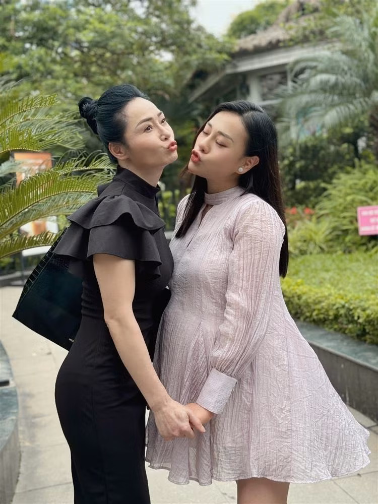 Lần này nữ diễn viên mang bầu thật trên phim.