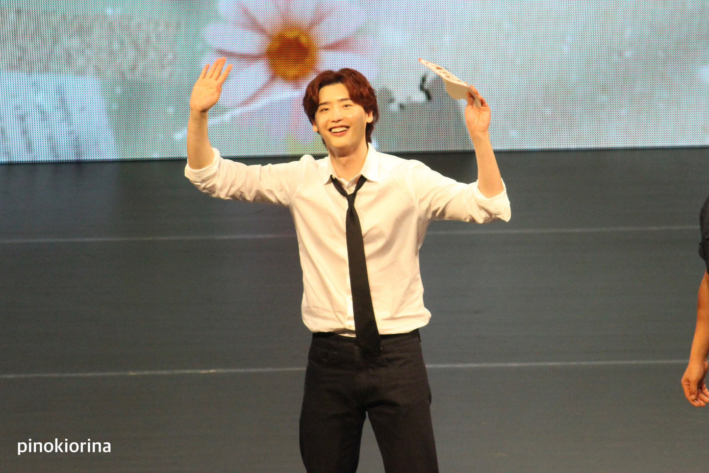 Nam diễn viên rất thân thiện, đáng yêu trong fanmeeting Nam diễn viên rất thân thiện, đáng yêu trong fanmeeting