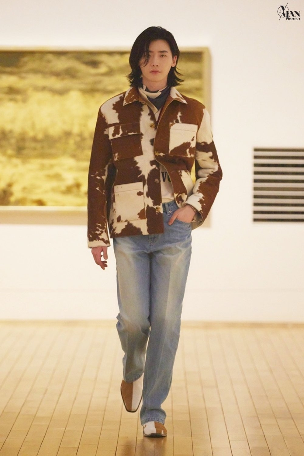 Lee Jong Suk từng là người mẫu trước khi làm diễn viên Lee Jong Suk từng là người mẫu trước khi làm diễn viên