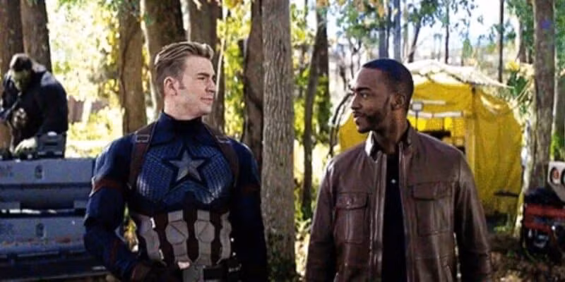 Sam Wilson từng là đồng đội của Captain đời đầu.