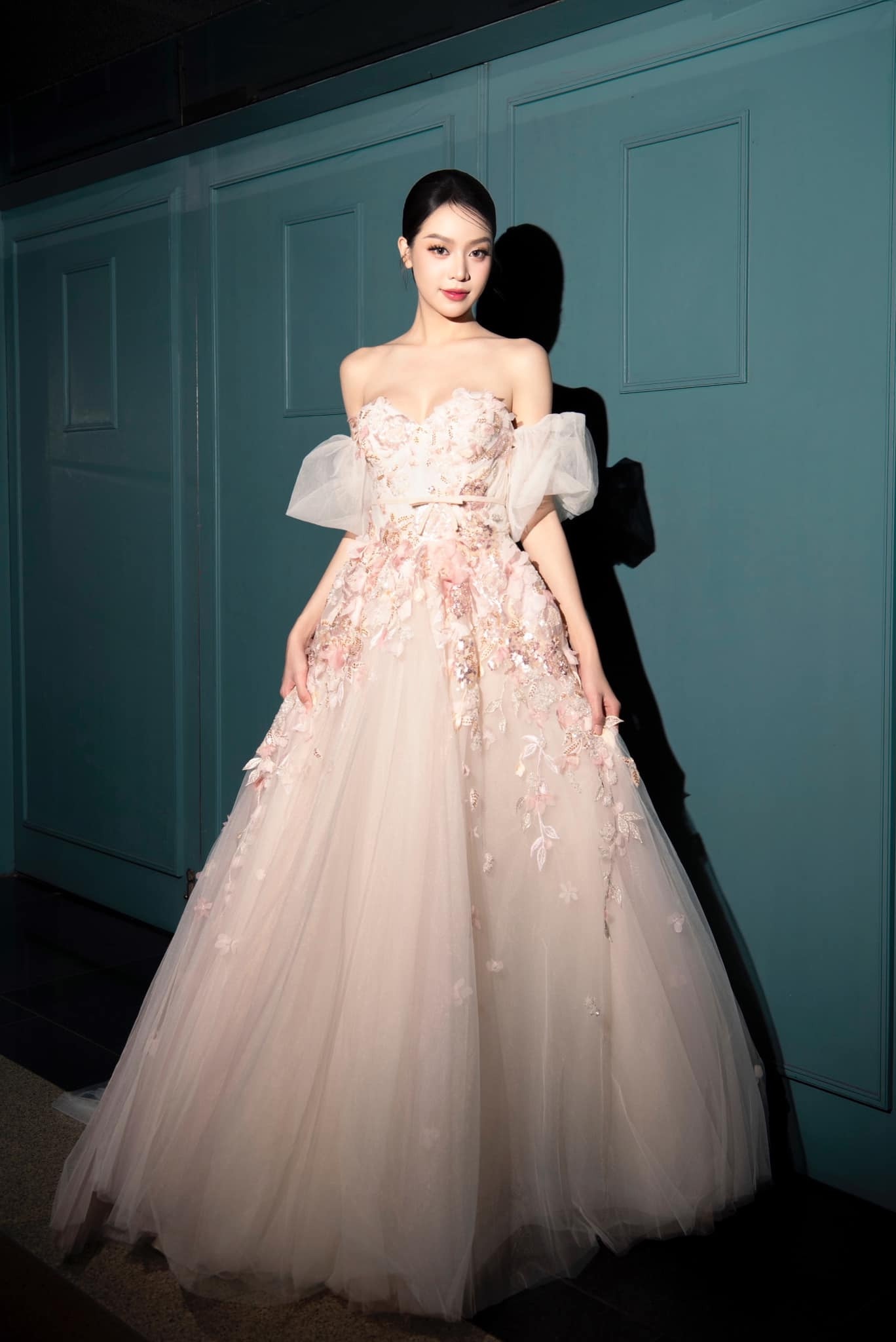 Hoa hậu Thanh Thủy bỗng dưng vướng tin đồn tình cảm. Hoa hậu Thanh Thủy bỗng dưng vướng tin đồn tình cảm.