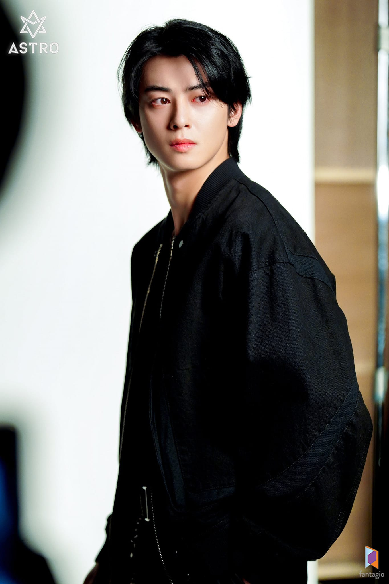 Cha Eun Woo cực ngầu trong phim mới. Cha Eun Woo cực ngầu trong phim mới.