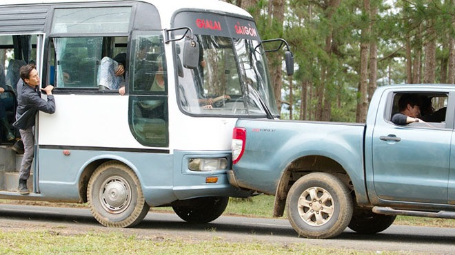 Anh phá 4 chiếc xe trong phần 3.