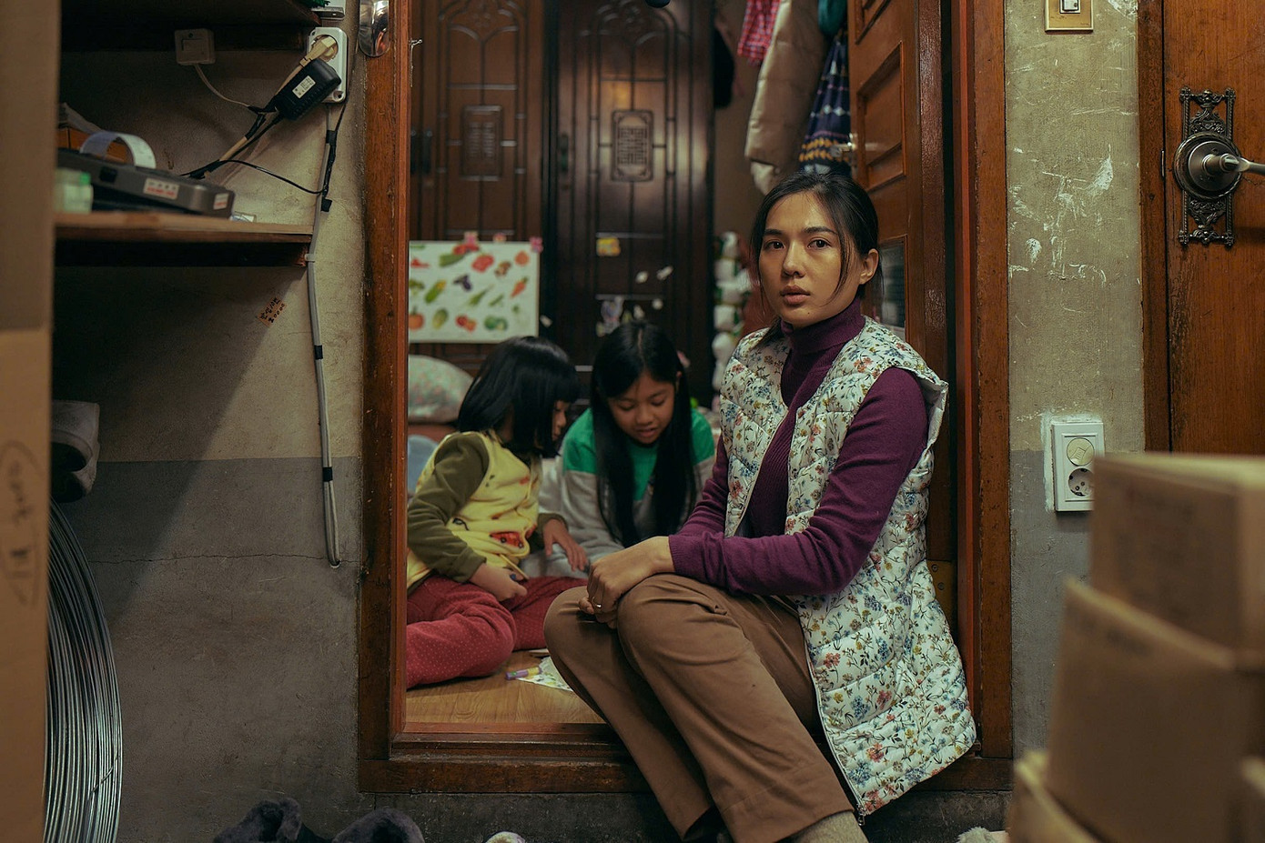 Cô gái Việt Nam trong phim đóng vai trò quan trọng. Cô gái Việt Nam trong phim đóng vai trò quan trọng.