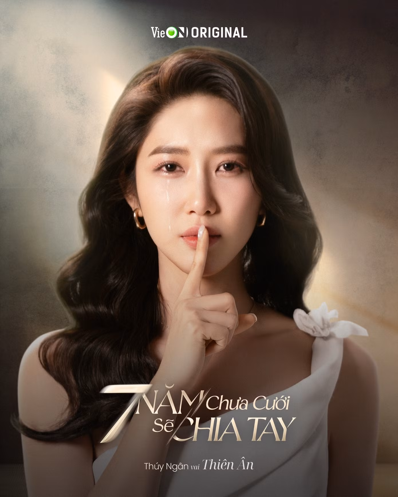 Thúy Ngân, Võ Cảnh đóng vai chính trong một bộ phim đòi hỏi diễn xuất nặng đô.