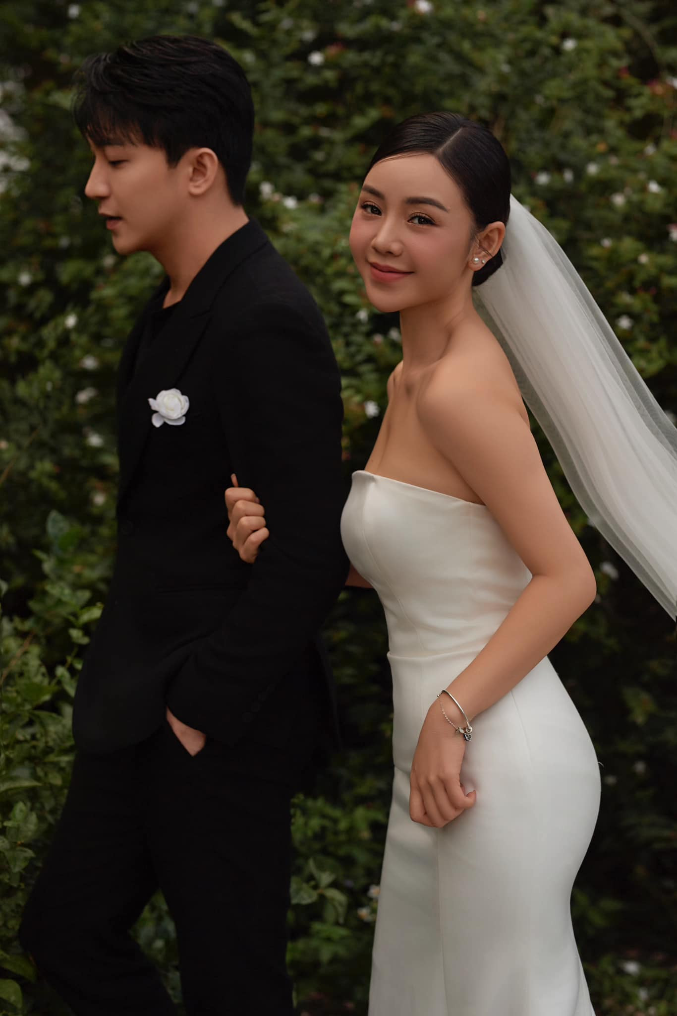 B Trần mong sẽ được đóng chung phim với Quỳnh Kool lần nữa. B Trần mong sẽ được đóng chung phim với Quỳnh Kool lần nữa.