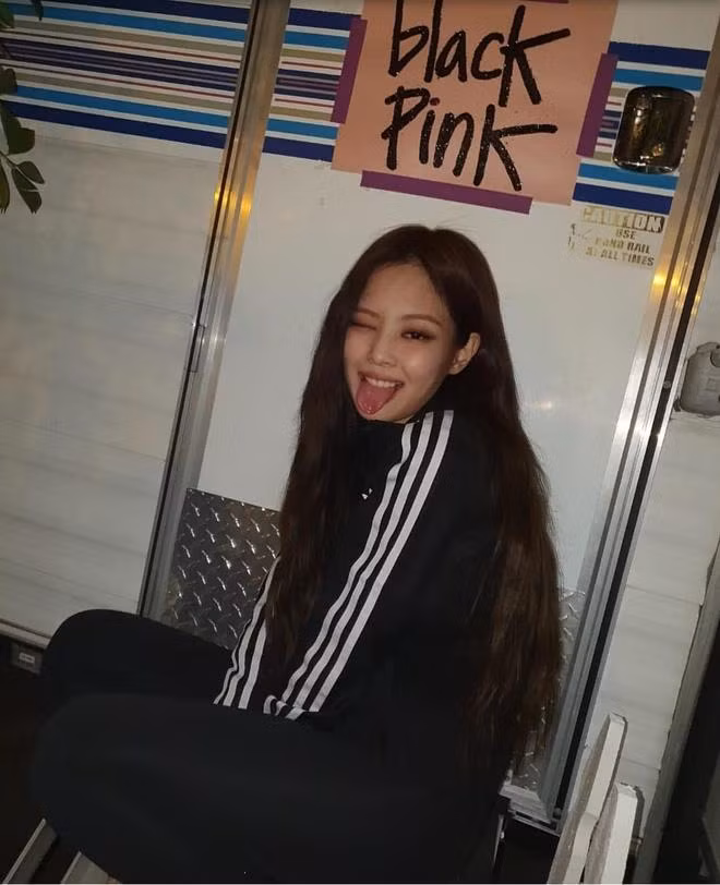 Netizen thú nhận không thể bắt chước Jennie