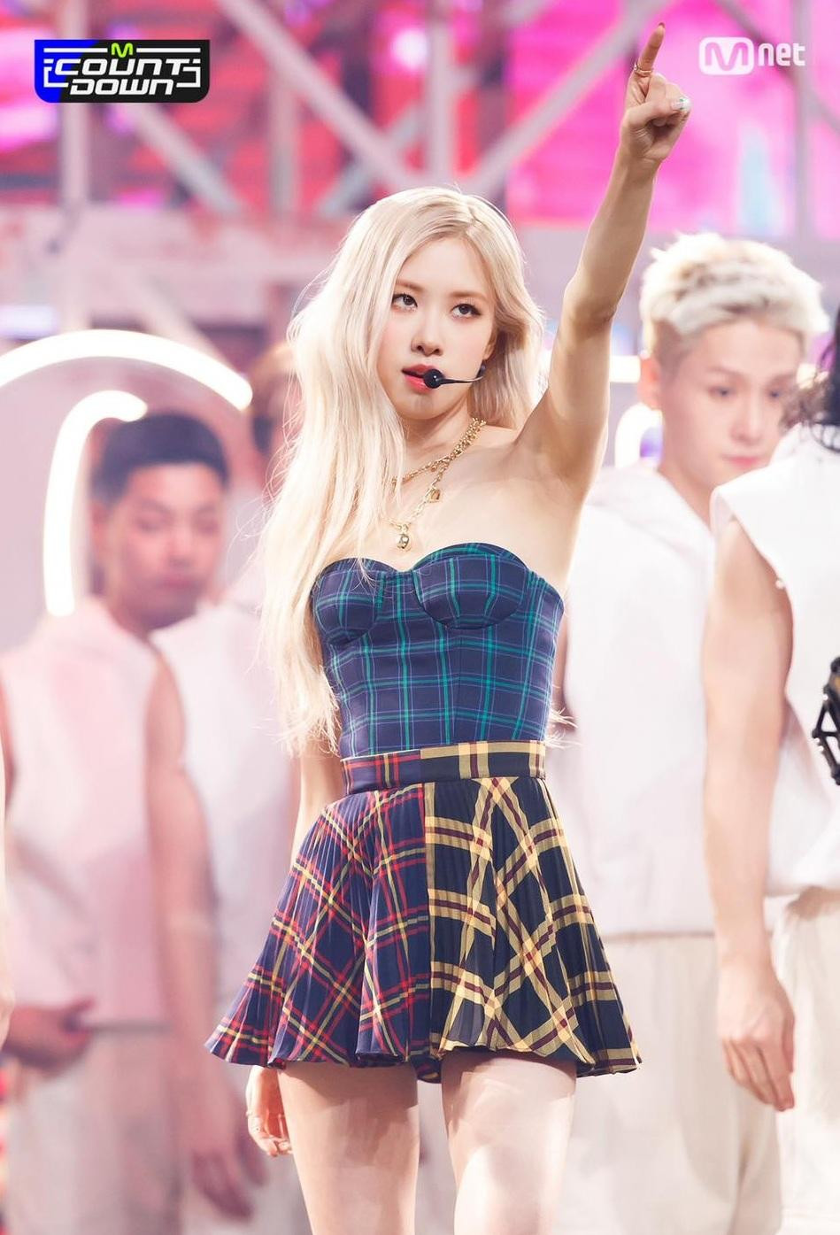 Thật may vì bố mẹ Rosé đã ủng hộ đam mê của con gái mình Thật may vì bố mẹ Rosé đã ủng hộ đam mê của con gái mình