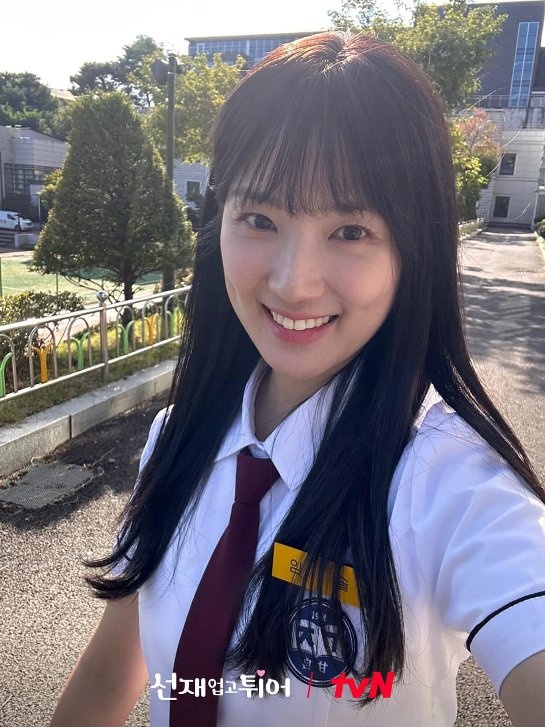 Loạt ảnh selfie siêu đáng yêu của Hye Yoon trên phim trường.