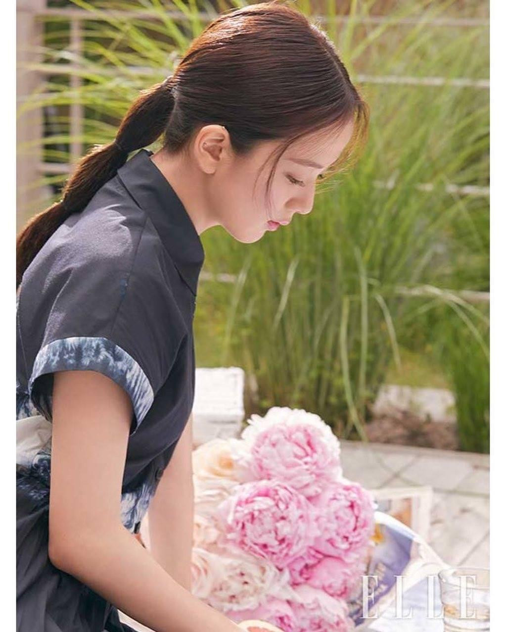 Jisoo đóng vai Young Cho trong phim Snowdrop