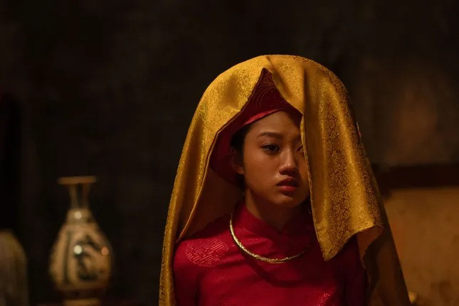 Út Lan có số phận bất hạnh từ nhỏ.