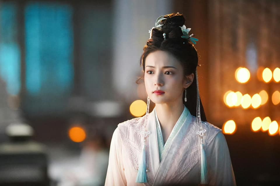 Cô còn có phim Thiên Đóa Đào Hoa Nhất Thế Khai lên sóng cùng thời điểm.