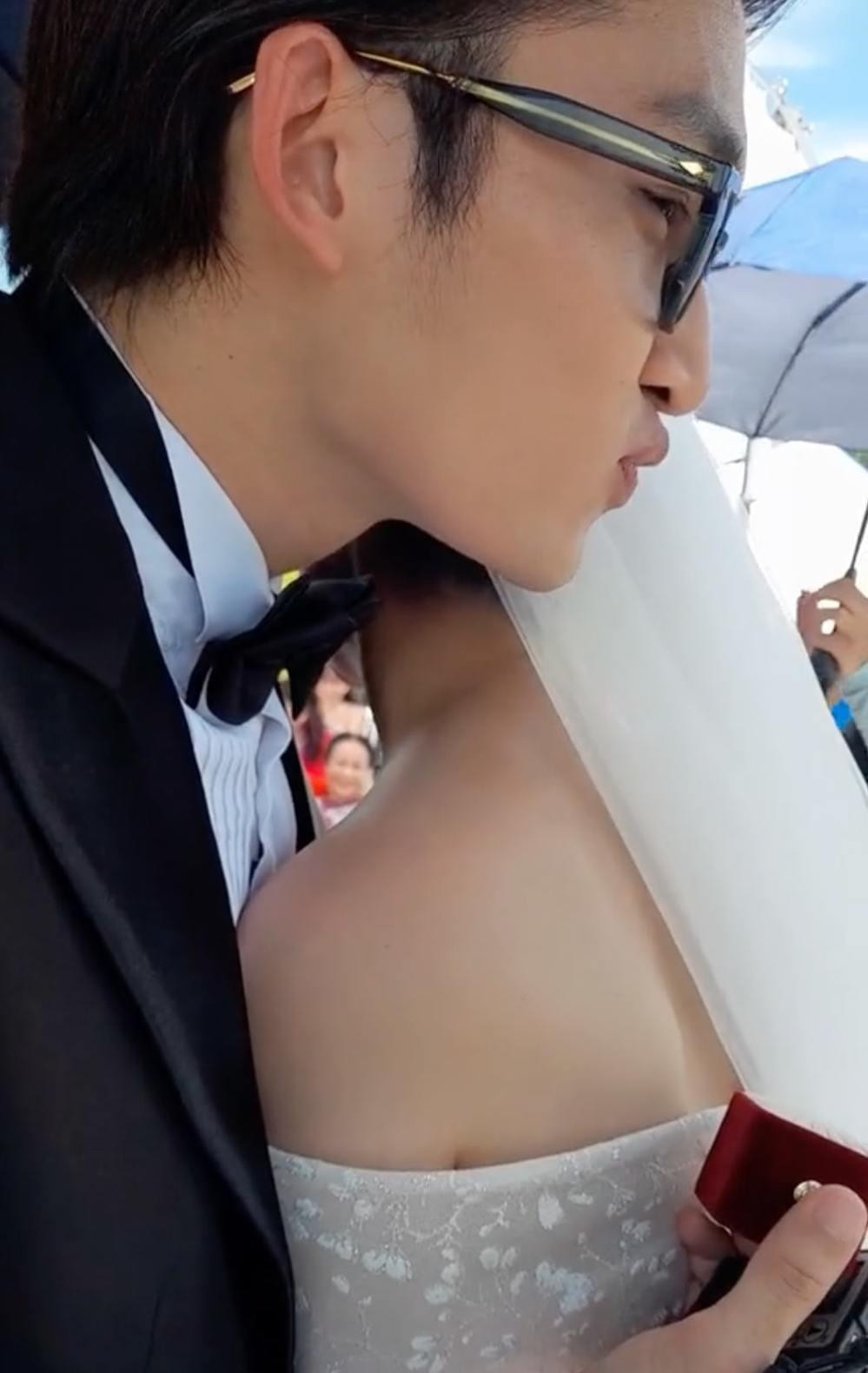 Trên thực tế thì hai diễn viên không hề hôn nhau