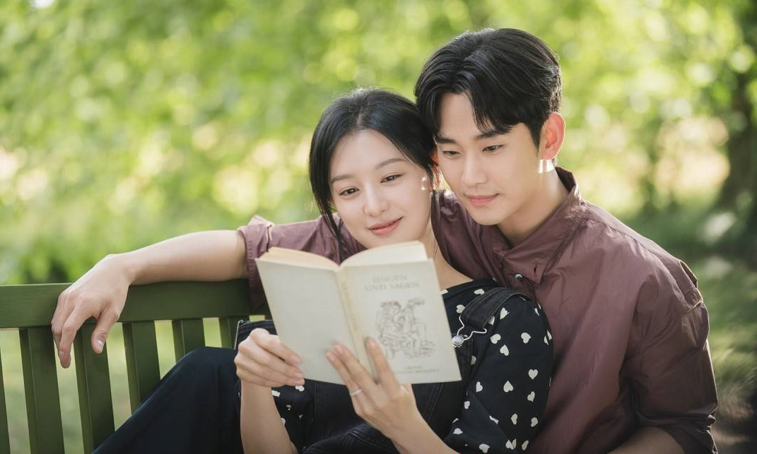 Queen Of Tears đang có thêm hai tập đặc biệt. Queen Of Tears đang có thêm hai tập đặc biệt.