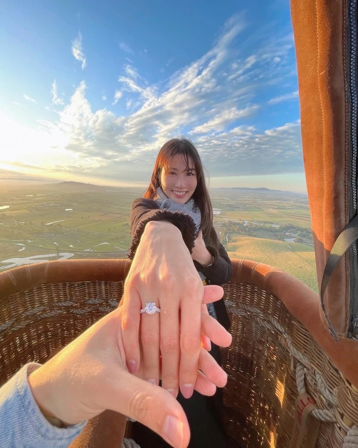 Diễm My 9X được cầu hôn tại Úc.