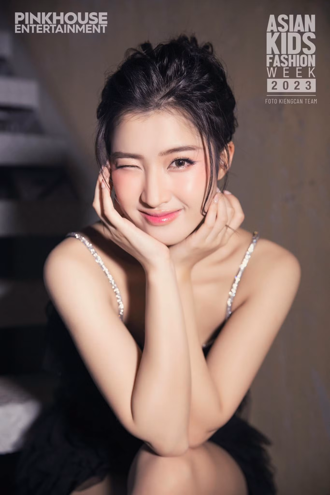 Khán giả đoán Phương Nhi còn sắp đóng phim. Khán giả đoán Phương Nhi còn sắp đóng phim.