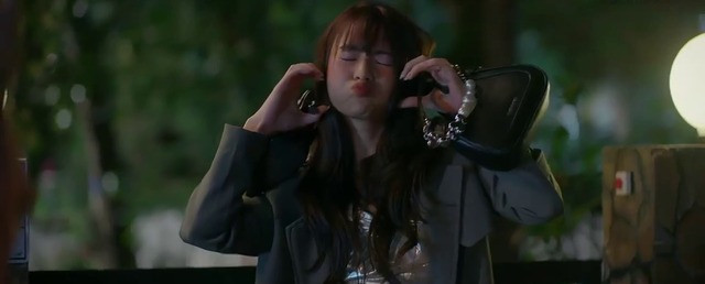 Sóng gió ập đến với hai vợ chồng Đức Anh và Hân ngay từ tập 1. Sóng gió ập đến với hai vợ chồng Đức Anh và Hân ngay từ tập 1.