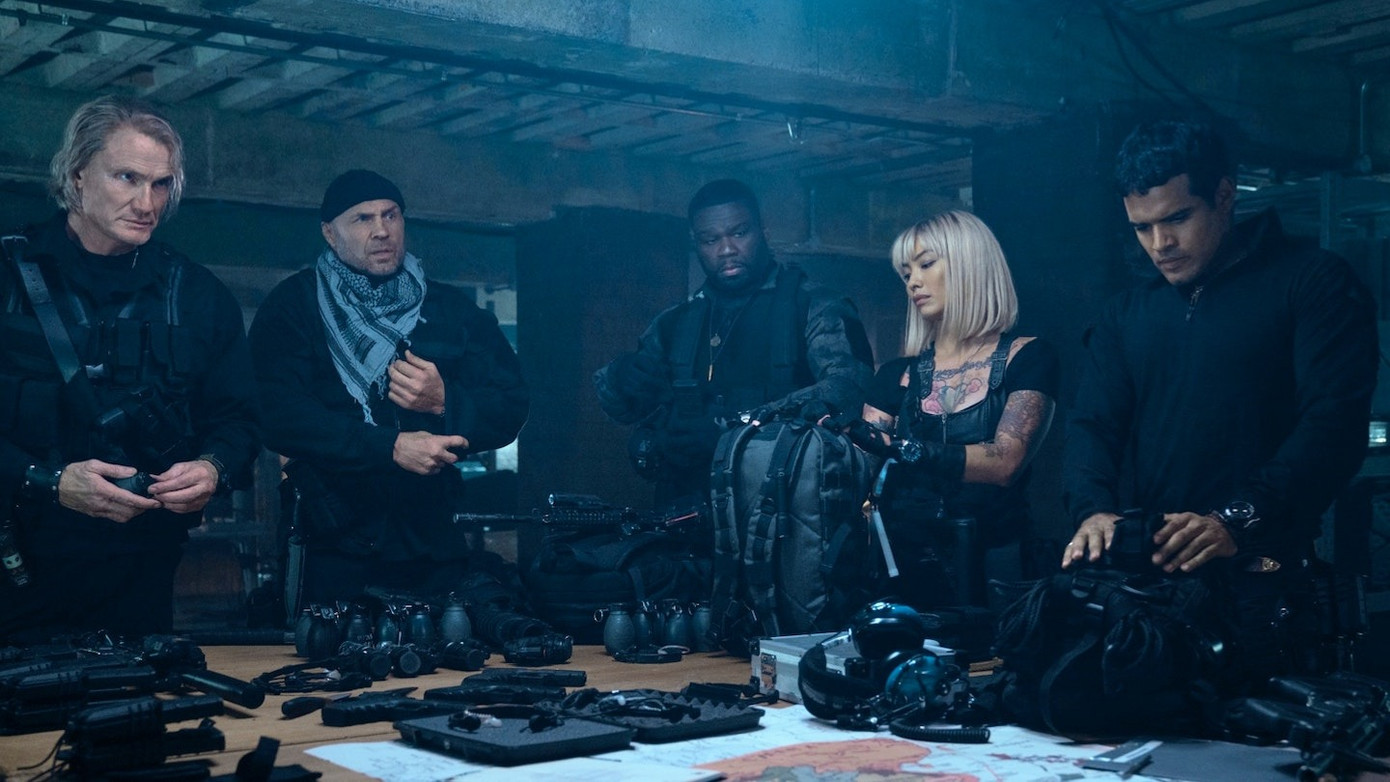 Phim đầy ắp các cảnh hành động nghẹt thở. Phim đầy ắp các cảnh hành động nghẹt thở.