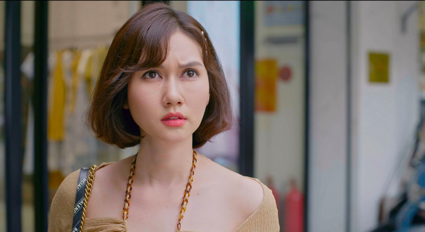 Quyên luôn xuất hiện đầy căng thẳng khiến khán giả cũng mệt mỏi theo. Quyên luôn xuất hiện đầy căng thẳng khiến khán giả cũng mệt mỏi theo.