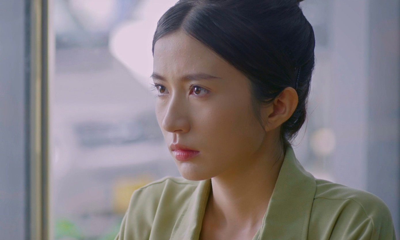 Thảo bị cho là ích kỷ, trẻ con khi nghi ngờ bố. Thảo bị cho là ích kỷ, trẻ con khi nghi ngờ bố.