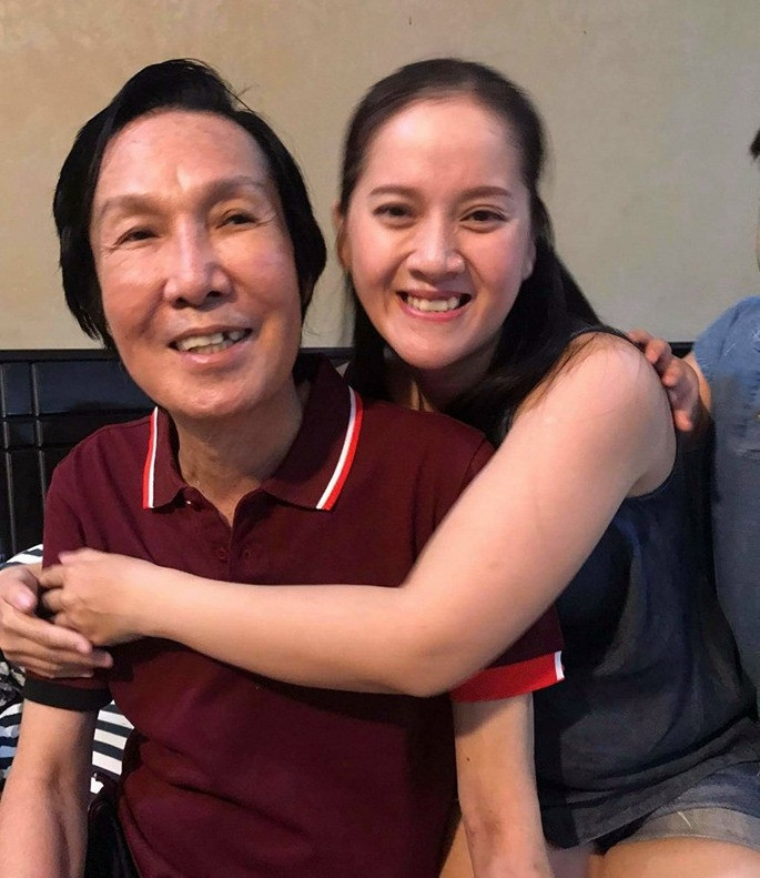 Hồng Loan là con gái của Vũ Linh.