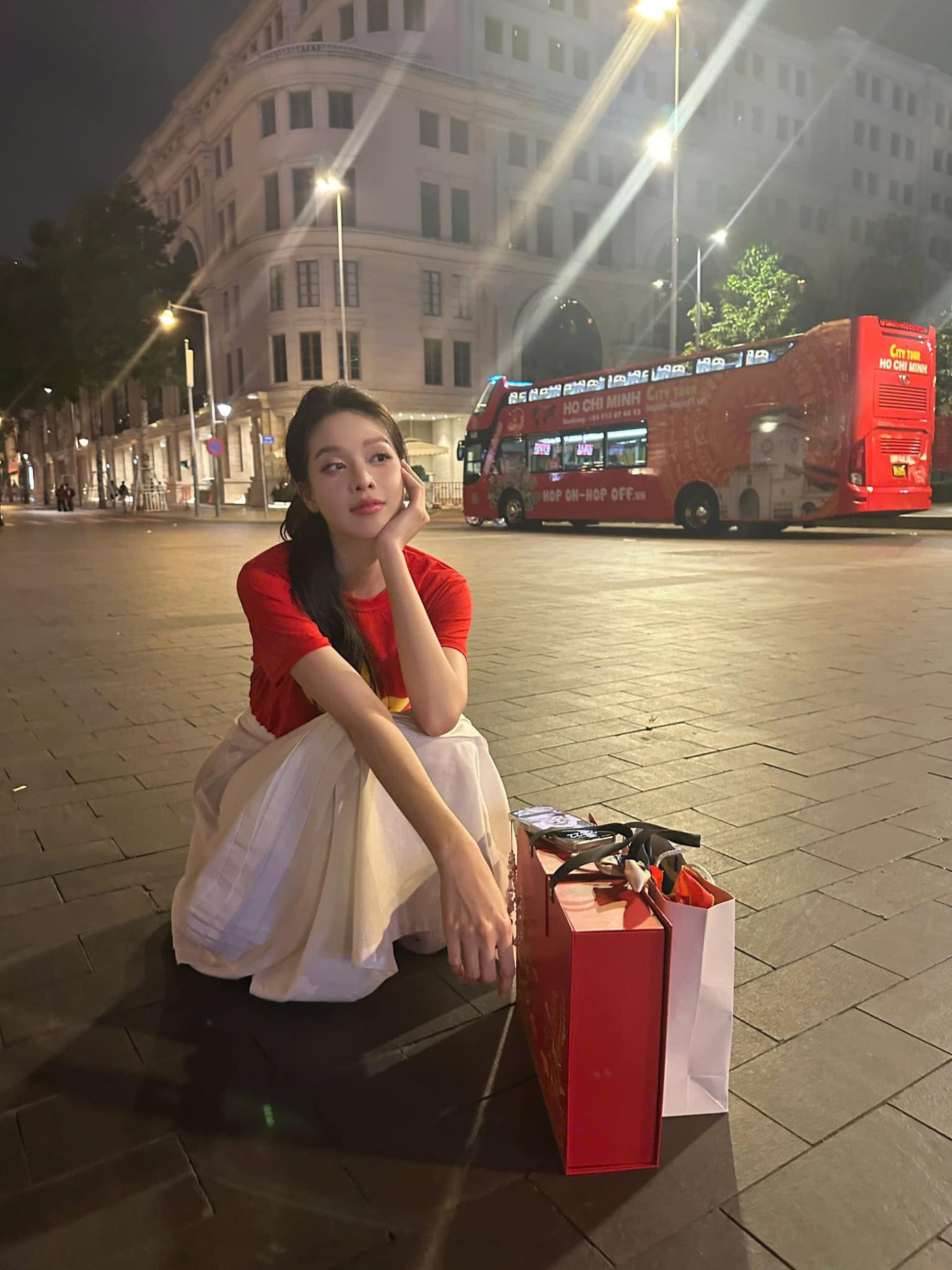 Hoa hậu Thanh Thủy ghi điểm với hình ảnh thân thiện hài hước. Hoa hậu Thanh Thủy ghi điểm với hình ảnh thân thiện hài hước.