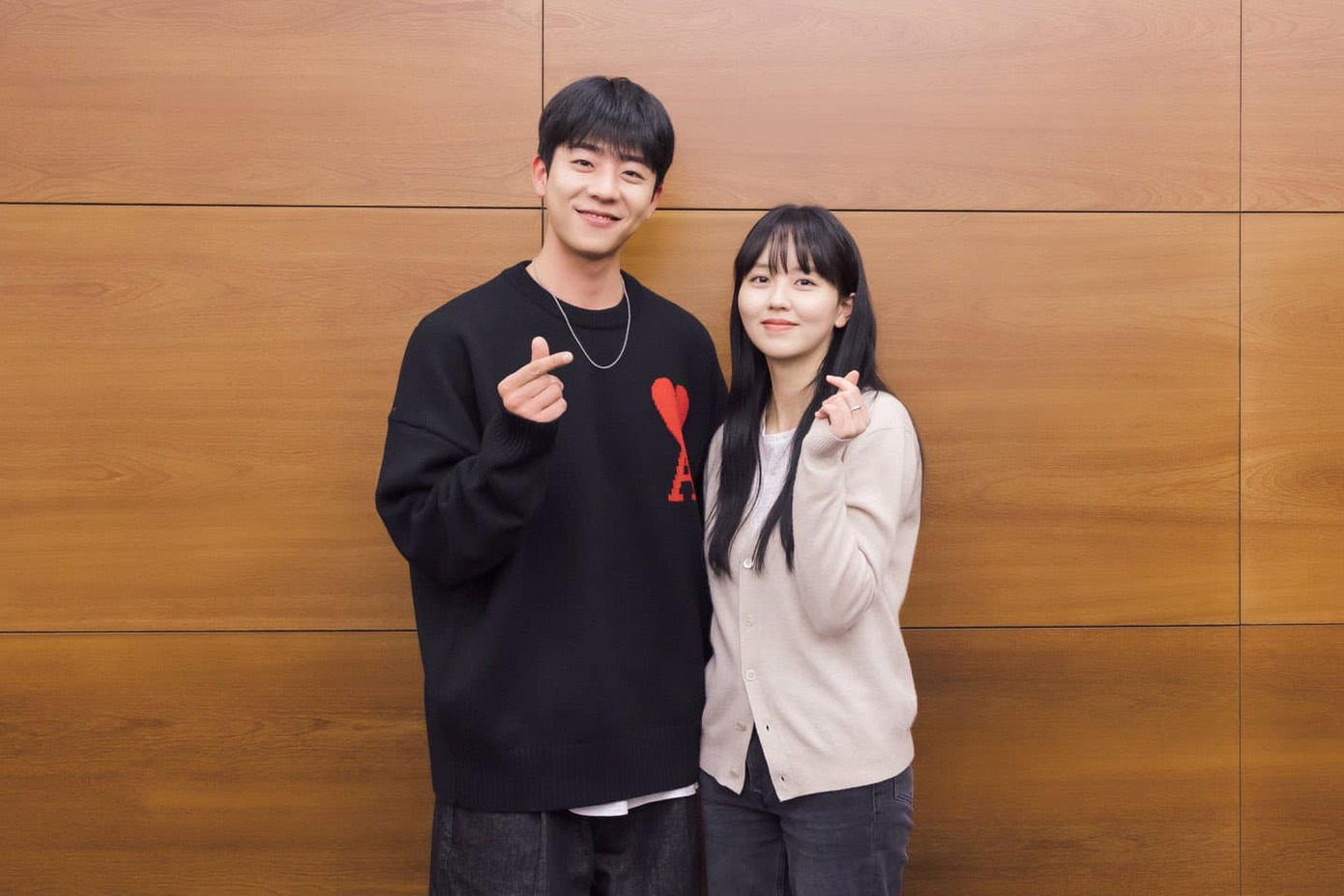 Kim So Hyun và Chae Jong Hyeop trong buổi đọc kịch bản cách đây gần hai năm. Kim So Hyun và Chae Jong Hyeop trong buổi đọc kịch bản cách đây gần hai năm.