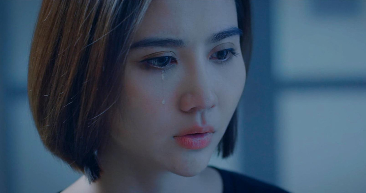 Trang bàng hoàng nghe tin Duy bị tai nạn Trang bàng hoàng nghe tin Duy bị tai nạn