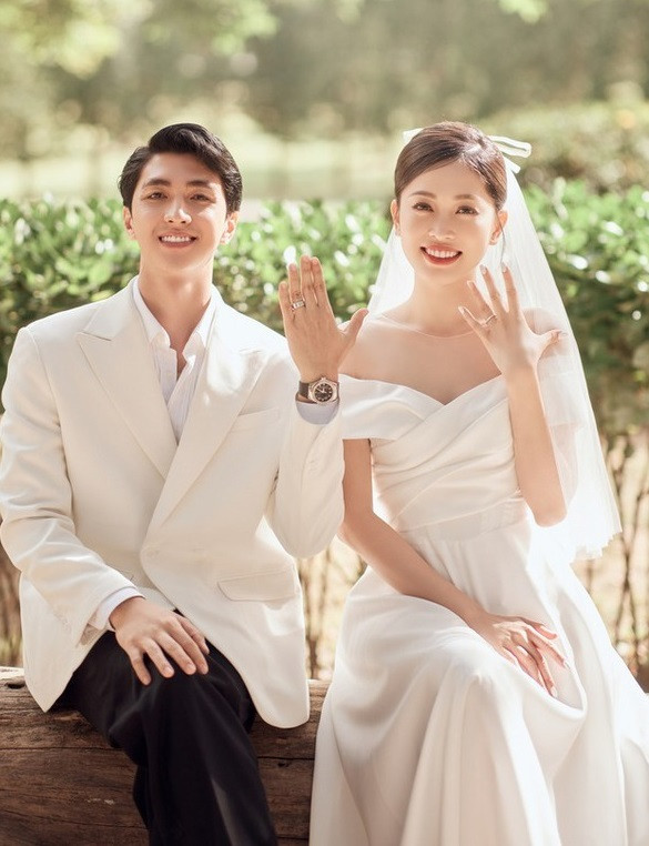 Hai người đã vượt qua nhiều sóng gió để có cái kết vẹn tròn.