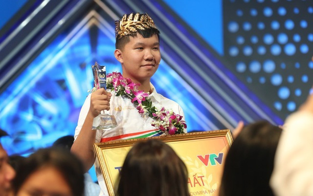 Trường THPT Hàm Rồng lần đầu có nhà vô địch Olympia. Trường THPT Hàm Rồng lần đầu có nhà vô địch Olympia.