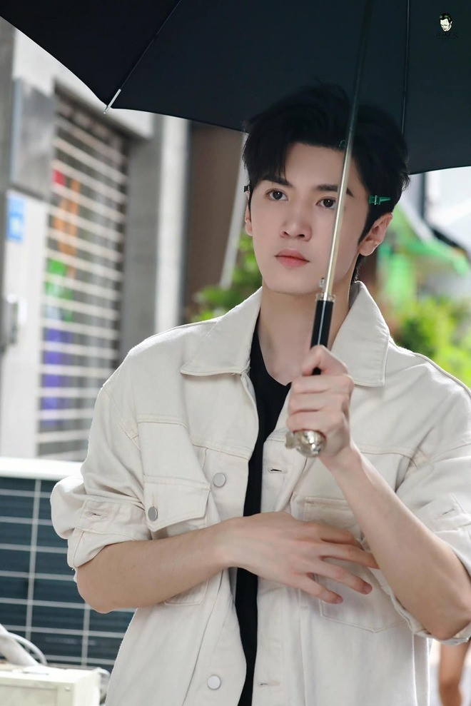 Tang Diên và Đoàn Gia Hứa là bạn thân với nhau.