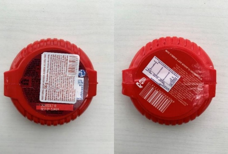 Kẹo chính hãng cung cấp đầy đủ thông tin về quá trình sản xuất bao gồm thời hạn sử dụng, nơi sản xuất và bản dịch tiếng Việt của nhãn, còn kẹo giả thì không.