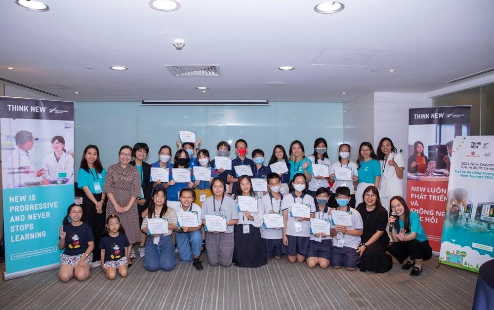 Các đội chơi ở cả 2 đầu cầu Hà Nội và TP. Hồ Chí Minh đều đã có màn “chào sân” vô cùng thành công. Cùng chờ đón phần thể hiện của những tài năng nhí ở vòng thi tiếp theo nhé! Các đội chơi ở cả 2 đầu cầu Hà Nội và TP. Hồ Chí Minh đều đã có màn “chào sân” vô cùng thành công. Cùng chờ đón phần thể hiện của những tài năng nhí ở vòng thi tiếp theo nhé!