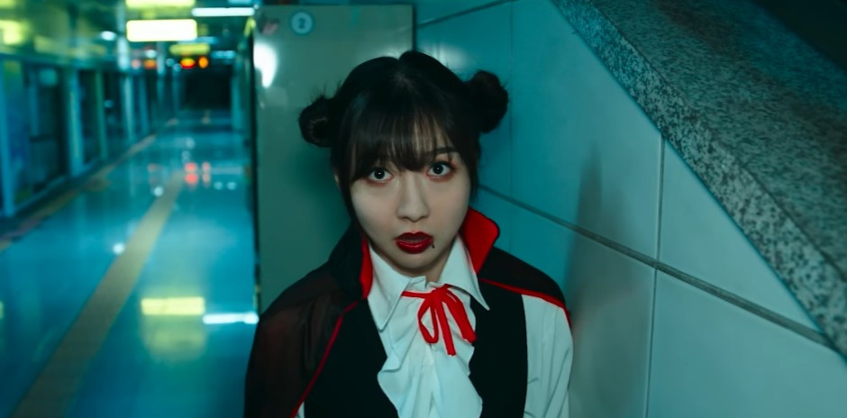 Mỗi góc của sân ga đều ẩn chứa nhiều điều đáng sợ.