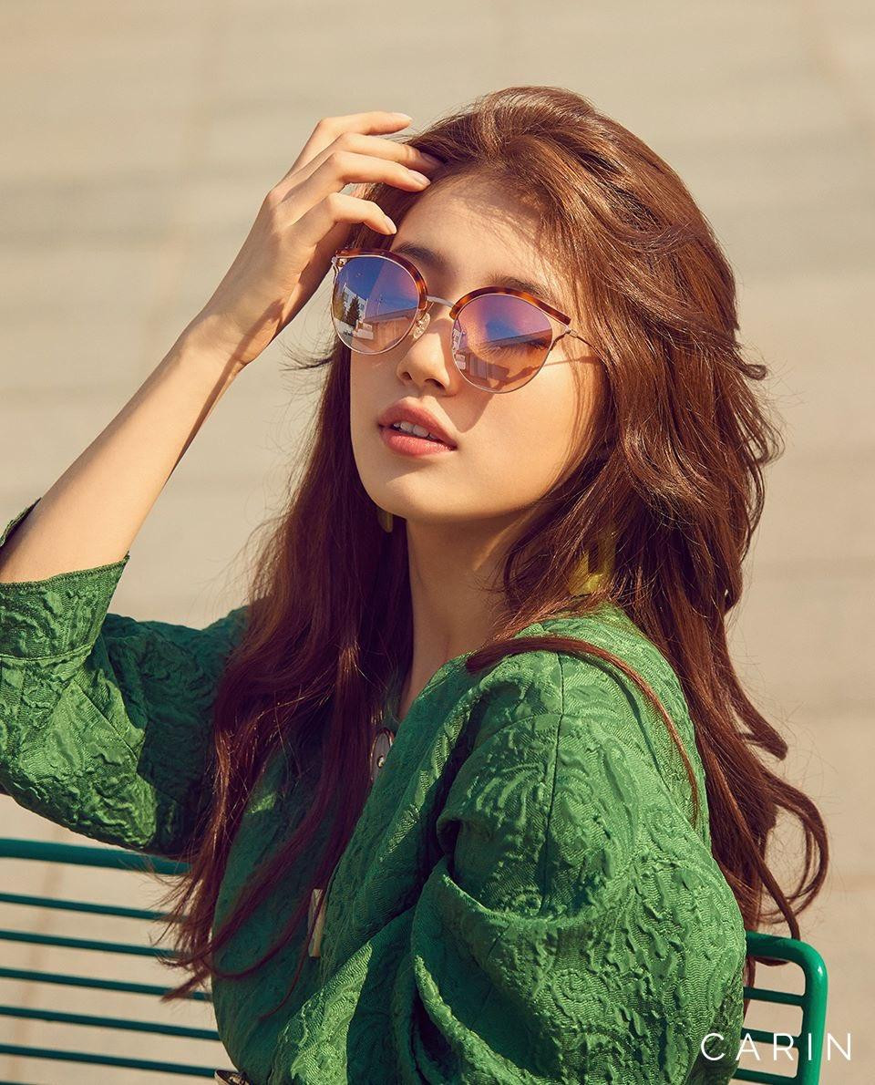 Suzy đang là "nữ hoàng quảng cáo" trong K-Pop. Suzy đang là "nữ hoàng quảng cáo" trong K-Pop.