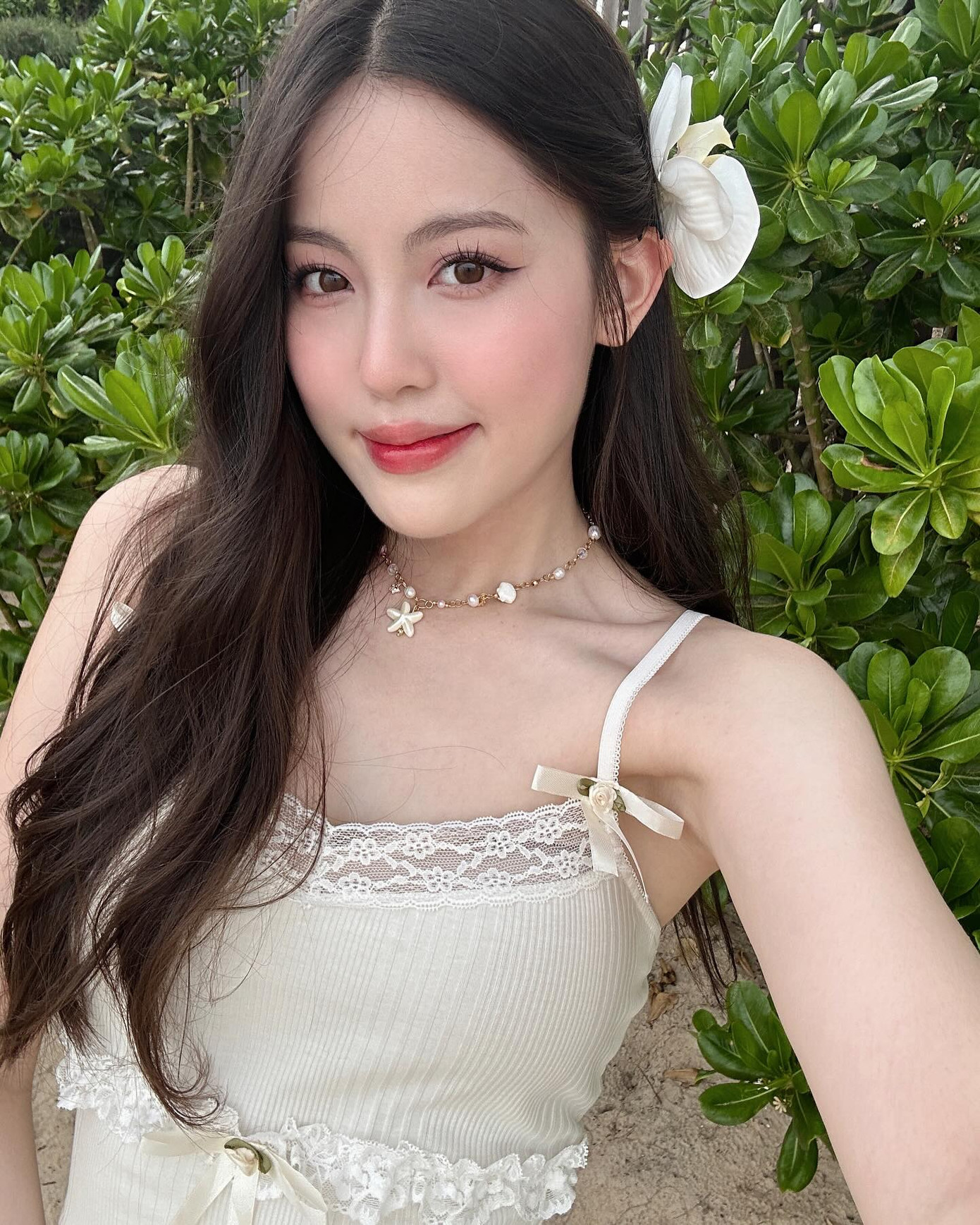 Mỹ Hàn được yêu thích vì xinh đẹp và dễ thương, thân thiện. Mỹ Hàn được yêu thích vì xinh đẹp và dễ thương, thân thiện.