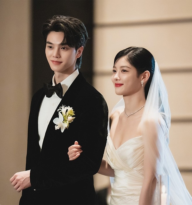 My Demon cũng không có kịch bản ấn tượng. My Demon cũng không có kịch bản ấn tượng.