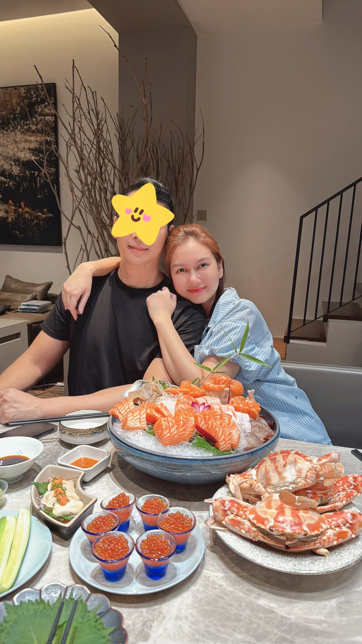 Hương Giang bất ngờ vướng tin đồn hẹn hò cùng Quang Trọng. Hương Giang bất ngờ vướng tin đồn hẹn hò cùng Quang Trọng.