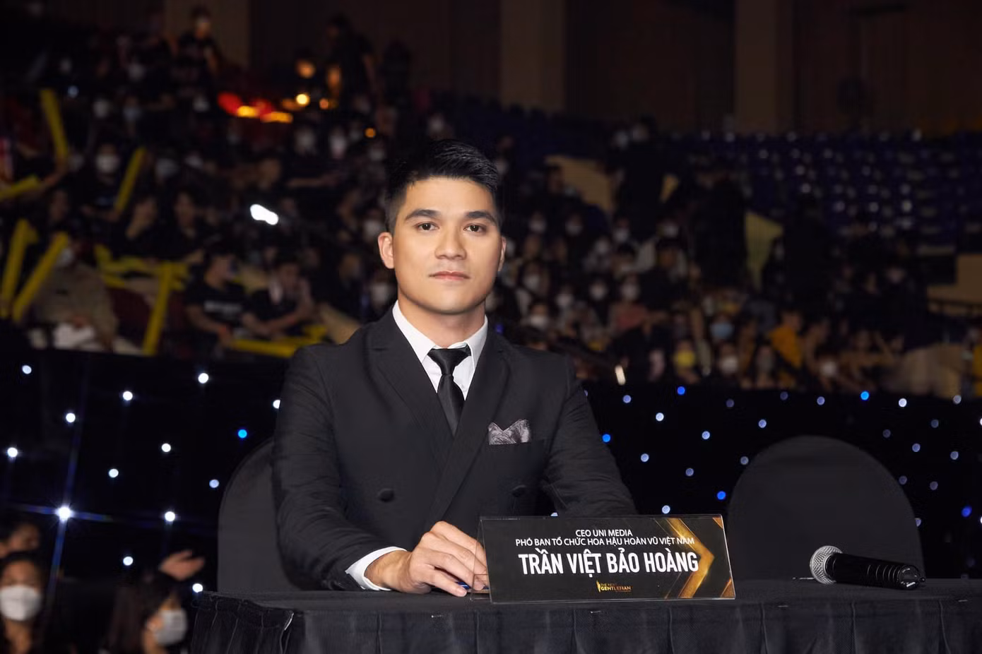 CEO Bảo Hoàng cũng thừa nhận mic bị trễ âm khiến các thí sinh mất bình tĩnh.