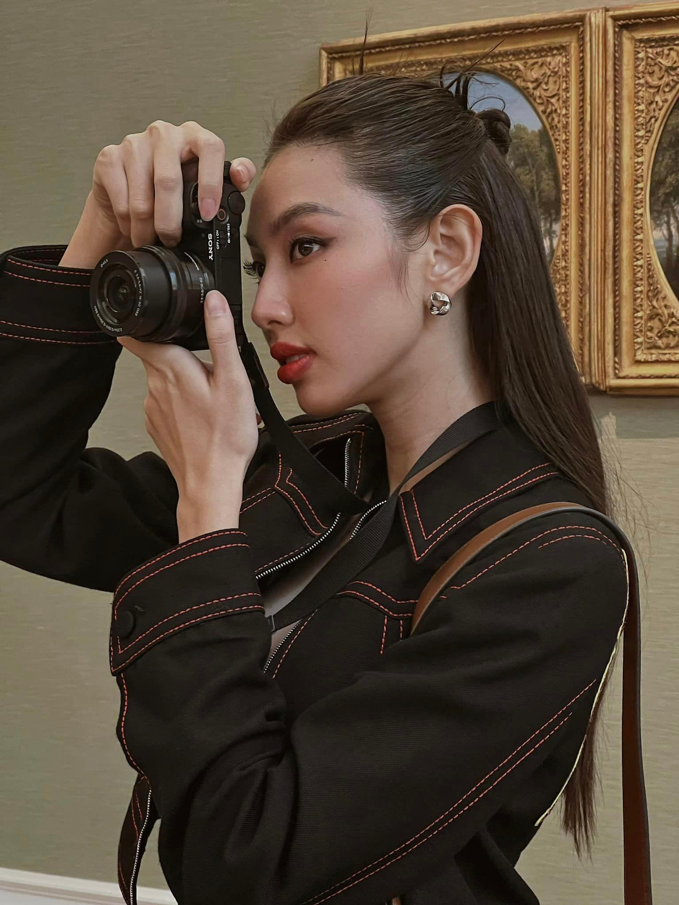 Thùy Tiên khẳng định cô không biết Đạt Villa là ai