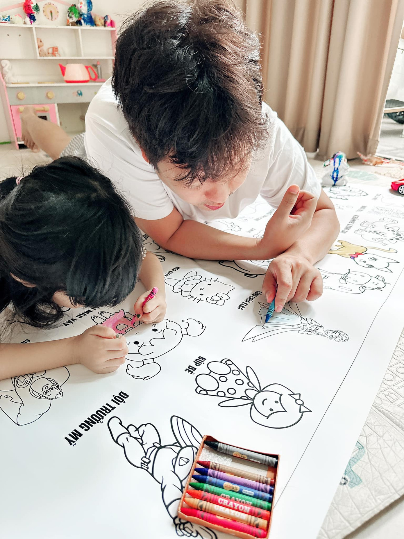 Destiny thuận tay trái giống cha Destiny thuận tay trái giống cha